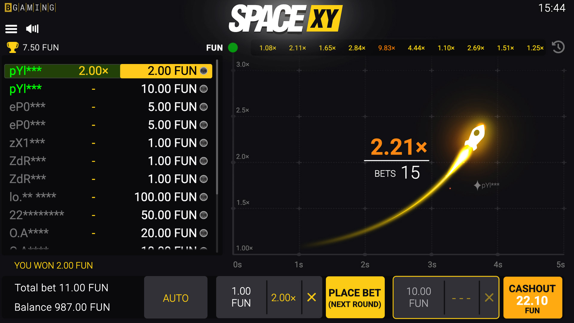 Screenshot des SpaceXY Crash Games, bei dem die Kurve über eine Rakete angezeigt wird.